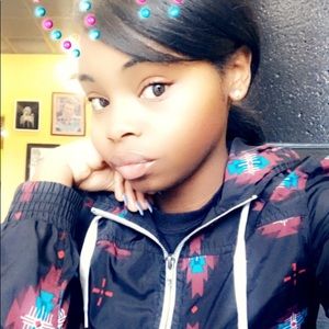 Meet your Posher, Raven